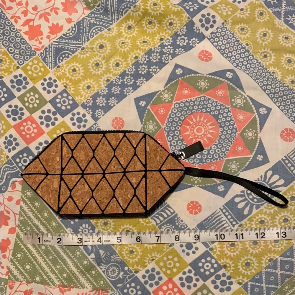 Geometric Cork Wristlet Pouch or Make Up Bag- Collapses Flat for Travel - Picture 3 of 9